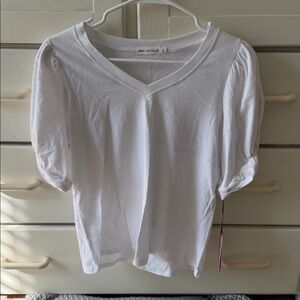 NWT. Avec Les Filles White 3/4 Length Shirt